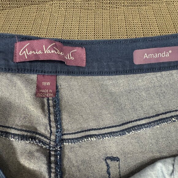Gloria Vanderbilt Amanda Womens Size 18W Blue Slimming Tapered Leg Denim Jeans - Picture 4 of 12